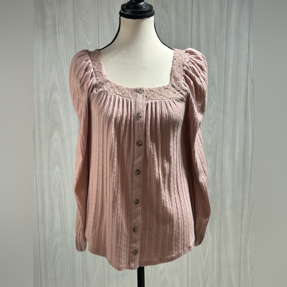 Est. 1946 long sleeve lightweight sweater size XS